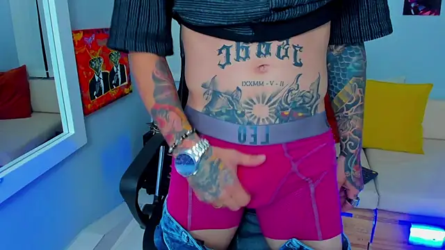 Snapshot of Drako_Lamar chatting on January 28, 2025, 3:46 pm Drako Lamar online show from January 28, 2025, 3:46 pm