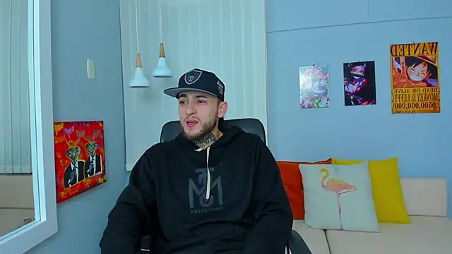 Snapshot of Drako_Lamar chatting on February 6, 2025, 12:16 pm Drako Lamar online show from February 6, 2025, 12:16 pm