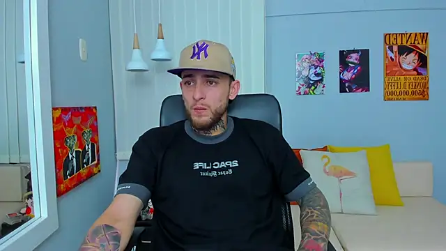 Snapshot of Drako_Lamar chatting on February 7, 2025, 3:41 pm Drako Lamar online show from February 7, 2025, 3:41 pm