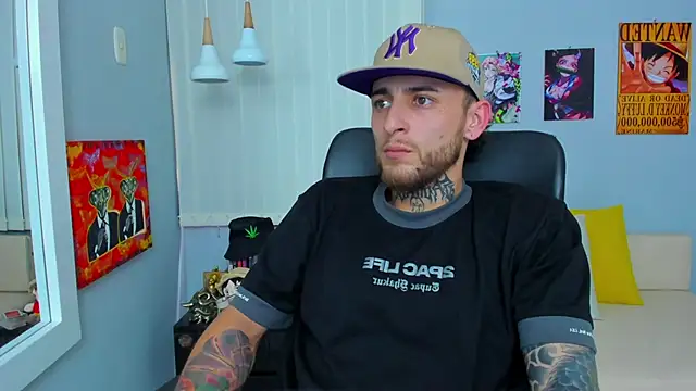 Snapshot of Drako_Lamar chatting on February 7, 2025, 6:45 pm Drako Lamar online show from February 7, 2025, 6:45 pm