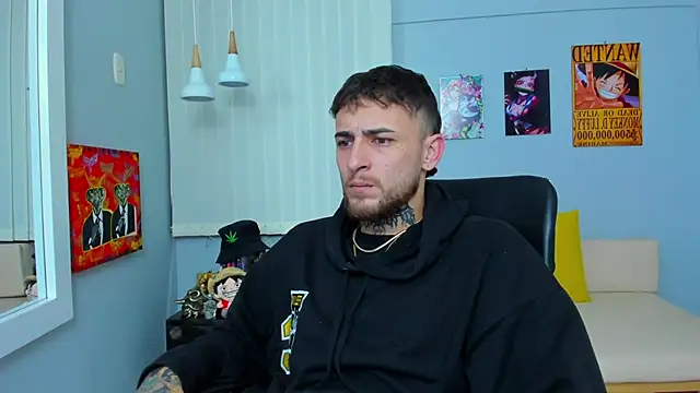 Snapshot of Drako_Lamar chatting on February 17, 2025, 12:27 pm Drako Lamar online show from February 17, 2025, 12:27 pm