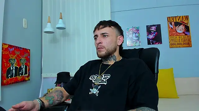 Snapshot of Drako_Lamar chatting on February 17, 2025, 3:31 pm Drako Lamar online show from February 17, 2025, 3:31 pm