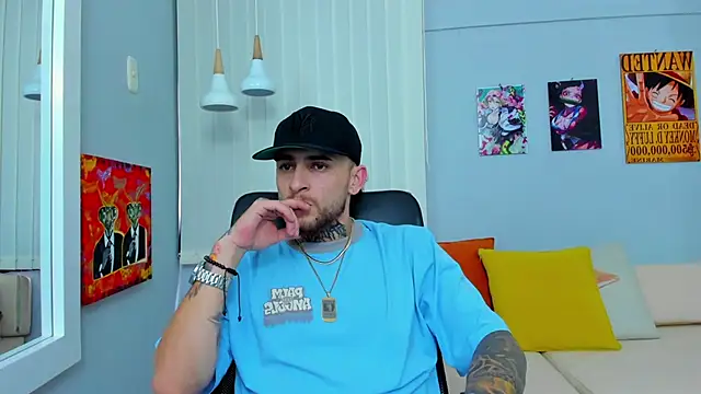 Snapshot of Drako_Lamar chatting on February 20, 2025, 4:57 pm Drako Lamar online show from February 20, 2025, 4:57 pm