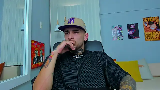 Snapshot of Drako_Lamar chatting on February 28, 2025, 3:59 pm Drako Lamar online show from February 28, 2025, 3:59 pm