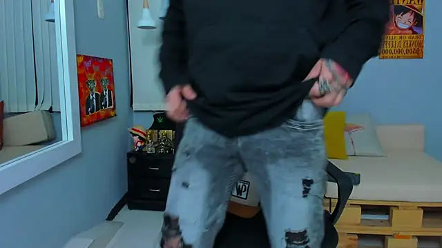 Snapshot of Drako_Lamar chatting on March 3, 2025, 12:27 pm Drako Lamar online show from March 3, 2025, 12:27 pm