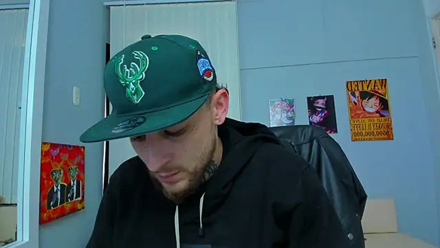 Snapshot of Drako_Lamar chatting on March 4, 2025, 12:33 pm Drako Lamar online show from March 4, 2025, 12:33 pm