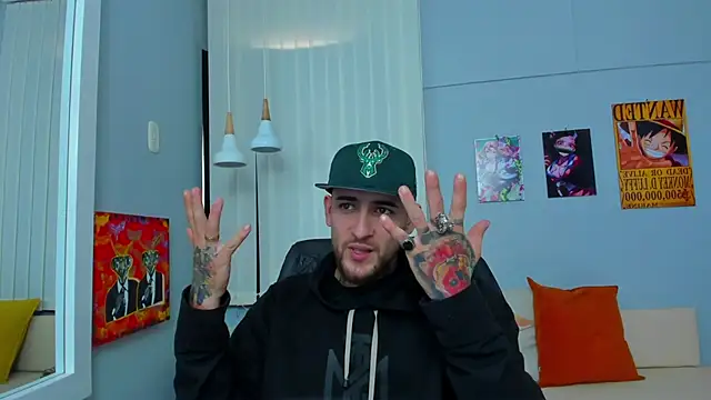 Snapshot of Drako_Lamar chatting on March 4, 2025, 3:37 pm Drako Lamar online show from March 4, 2025, 3:37 pm