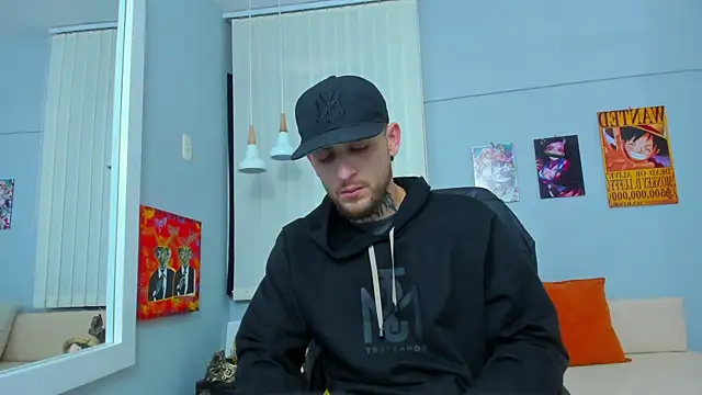 Snapshot of Drako_Lamar chatting on March 6, 2025, 12:30 pm Drako Lamar online show from March 6, 2025, 12:30 pm