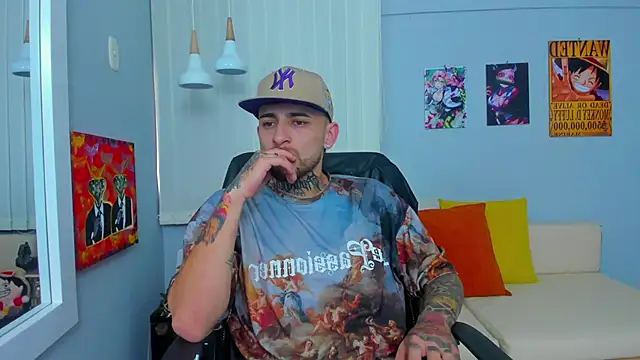 Snapshot of Drako_Lamar chatting on March 11, 2025, 3:45 pm Drako Lamar online show from March 11, 2025, 3:45 pm