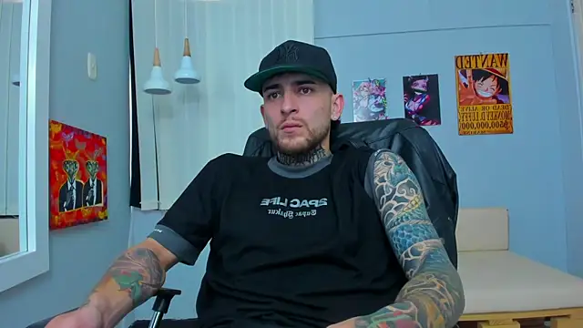 Snapshot of Drako_Lamar chatting on March 13, 2025, 3:39 pm Drako Lamar online show from March 13, 2025, 3:39 pm