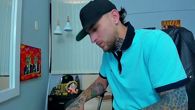 Snapshot of Drako_Lamar chatting on March 14, 2025, 3:47 pm Drako Lamar online show from March 14, 2025, 3:47 pm