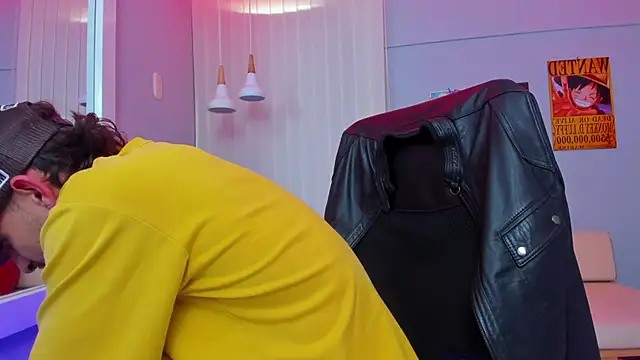 Snapshot of Drako_Lamar chatting on March 20, 2025, 6:53 pm Drako Lamar online show from March 20, 2025, 6:53 pm