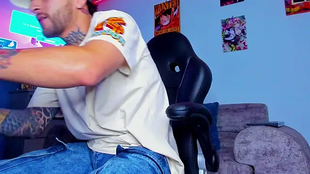 Snapshot of Drako_Lamar chatting on October 1, 2025, 1:44 am Drako Lamar online show from October 1, 2025, 1:44 am