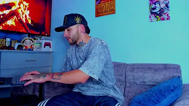 Snapshot of Drako_Lamar chatting on October 10, 2025, 12:09 am Drako Lamar online show from October 10, 2025, 12:09 am