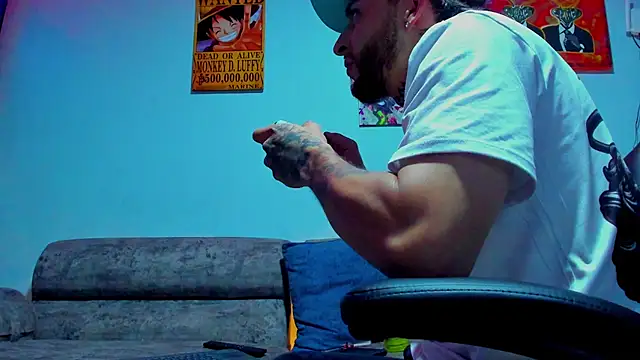 Snapshot of Drako_Lamar chatting on October 14, 2025, 2:34 am Drako Lamar online show from October 14, 2025, 2:34 am