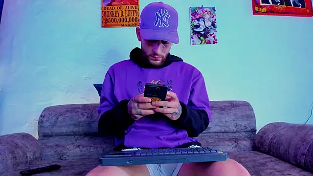 Snapshot of Drako_Lamar chatting on November 4, 2025, 12:37 pm Drako Lamar online show from November 4, 2025, 12:37 pm