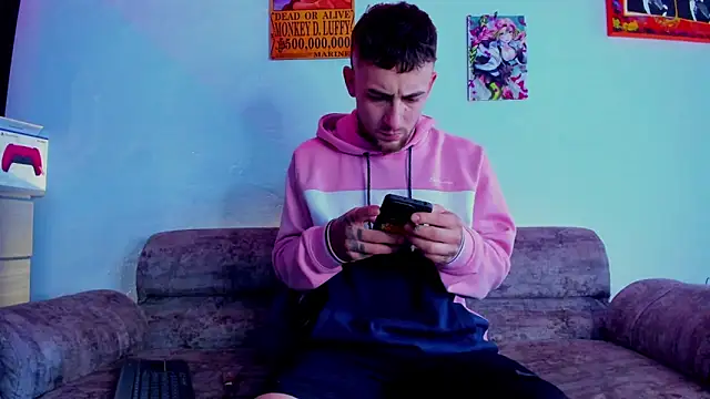 Snapshot of Drako_Lamar chatting on November 24, 2025, 1:00 pm Drako Lamar online show from November 24, 2025, 1:00 pm