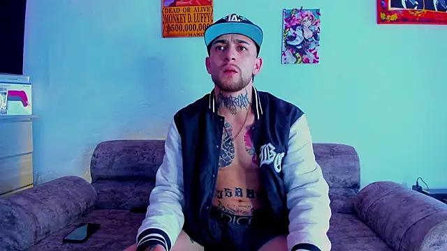 Snapshot of Drako_Lamar chatting on November 26, 2025, 1:34 pm Drako Lamar online show from November 26, 2025, 1:34 pm