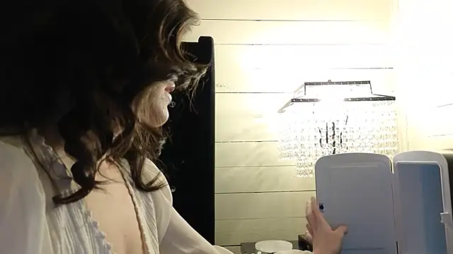 Snapshot of sexylilly69 chatting on December 1, 2025, 3:33 am sexylilly69 online show from December 1, 2025, 3:33 am