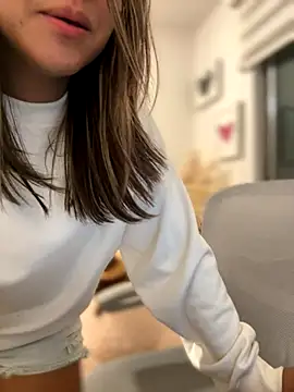 Snapshot of Zarah_Blare chatting on September 19, 2025, 3:52 am Zarah Blare online show from September 19, 2025, 3:52 am