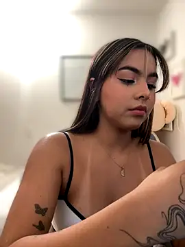 Snapshot of Zarah_Blare chatting on September 30, 2025, 1:10 am Zarah Blare online show from September 30, 2025, 1:10 am