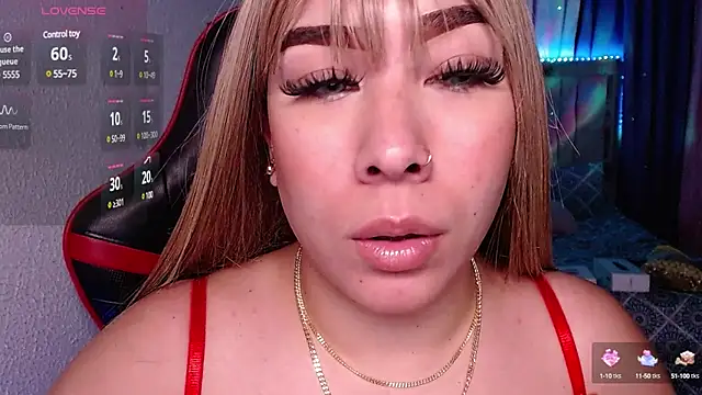 Snapshot of leahtemptation3 chatting on January 7, 2025, 1:38 am leahtemptation3 online show from January 7, 2025, 1:38 am