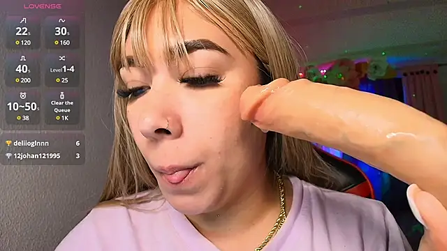 Snapshot of leahtemptation3 chatting on February 1, 2025, 11:54 am leahtemptation3 online show from February 1, 2025, 11:54 am