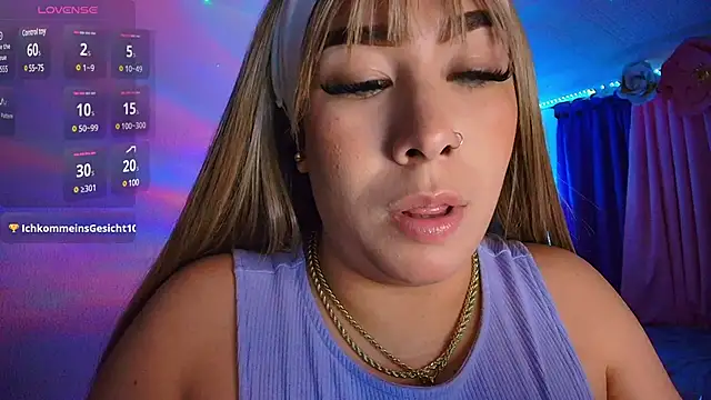 Snapshot of leahtemptation3 chatting on March 1, 2025, 3:32 am leahtemptation3 online show from March 1, 2025, 3:32 am