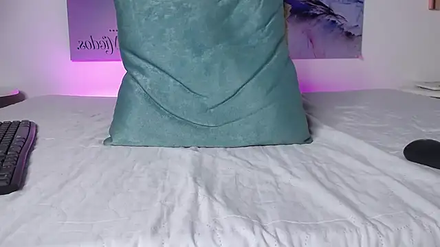 Snapshot of Benjamingrey@xh chatting on November 11, 2025, 8:09 pm Benjamingreyxh online show from November 11, 2025, 8:09 pm