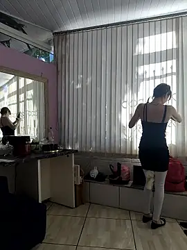 Snapshot of Irresistible24 chatting on November 11, 2025, 5:35 pm Irresistible24 online show from November 11, 2025, 5:35 pm