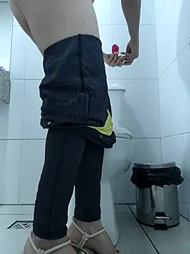 Snapshot of Irresistible24 chatting on November 12, 2025, 7:24 pm Irresistible24 online show from November 12, 2025, 7:24 pm