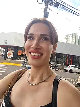 Snapshot of Irresistible24 chatting on November 26, 2025, 7:48 pm Irresistible24 online show from November 26, 2025, 7:48 pm