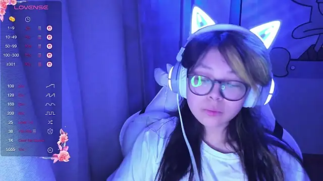 maydaykimmy online show from February 12, 2025, 9:43 pm