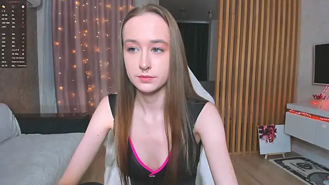 Sweett Monica online show from March 14, 2025, 5:13 pm