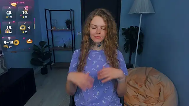 Snapshot of RayaNenlia chatting on March 17, 2025, 8:18 am RayaNenlia online show from March 17, 2025, 8:18 am