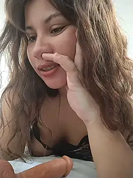 Yara0k online show from November 5, 2025, 11:32 am