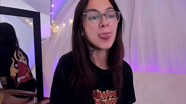 noemi foxxx online show from February 25, 2025, 3:38 pm