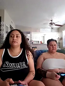 Snapshot of honeeyyy_pot chatting on December 14, 2024, 11:01 pm honeeyyy pot online show from December 14, 2024, 11:01 pm