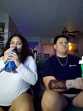 Snapshot of honeeyyy_pot chatting on December 15, 2024, 5:13 am honeeyyy pot online show from December 15, 2024, 5:13 am