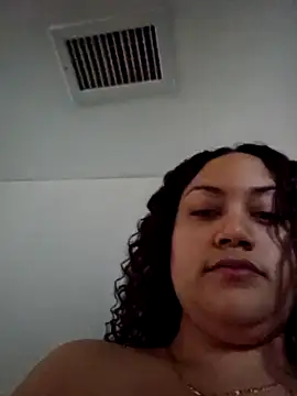 Snapshot of honeeyyy_pot chatting on December 29, 2024, 7:11 pm honeeyyy pot online show from December 29, 2024, 7:11 pm