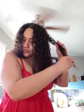 Snapshot of honeeyyy_pot chatting on December 29, 2024, 10:14 pm honeeyyy pot online show from December 29, 2024, 10:14 pm