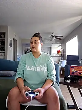 Snapshot of honeeyyy_pot chatting on December 30, 2024, 7:11 pm honeeyyy pot online show from December 30, 2024, 7:11 pm