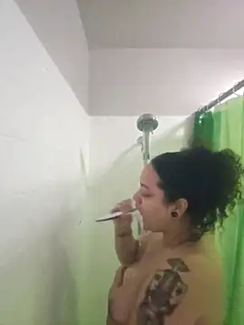 Snapshot of honeeyyy_pot chatting on January 2, 2025, 6:45 pm honeeyyy pot online show from January 2, 2025, 6:45 pm