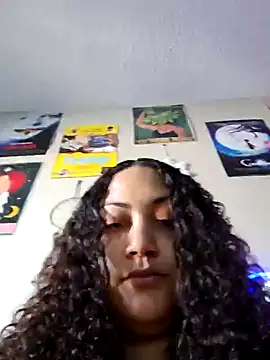 Snapshot of honeeyyy_pot chatting on January 2, 2025, 9:50 pm honeeyyy pot online show from January 2, 2025, 9:50 pm