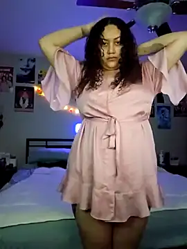 Snapshot of honeeyyy_pot chatting on January 7, 2025, 7:38 pm honeeyyy pot online show from January 7, 2025, 7:38 pm