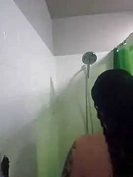 Snapshot of honeeyyy_pot chatting on January 9, 2025, 10:52 am honeeyyy pot online show from January 9, 2025, 10:52 am