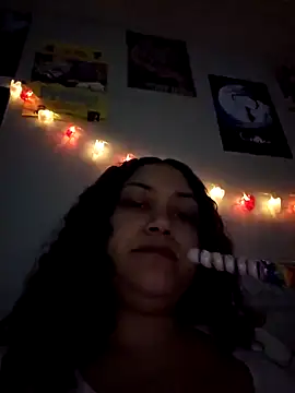 Snapshot of honeeyyy_pot chatting on January 11, 2025, 6:03 am honeeyyy pot online show from January 11, 2025, 6:03 am