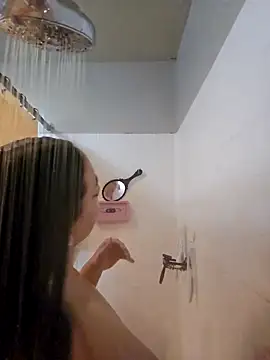 Snapshot of honeeyyy_pot chatting on February 1, 2025, 10:26 am honeeyyy pot online show from February 1, 2025, 10:26 am