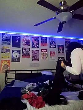 Snapshot of honeeyyy_pot chatting on September 17, 2025, 4:41 pm honeeyyy pot online show from September 17, 2025, 4:41 pm