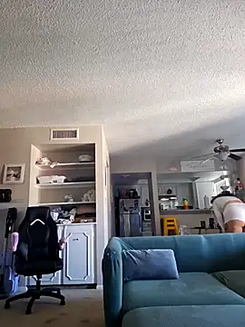 Snapshot of honeeyyy_pot chatting on September 19, 2025, 4:18 pm honeeyyy pot online show from September 19, 2025, 4:18 pm